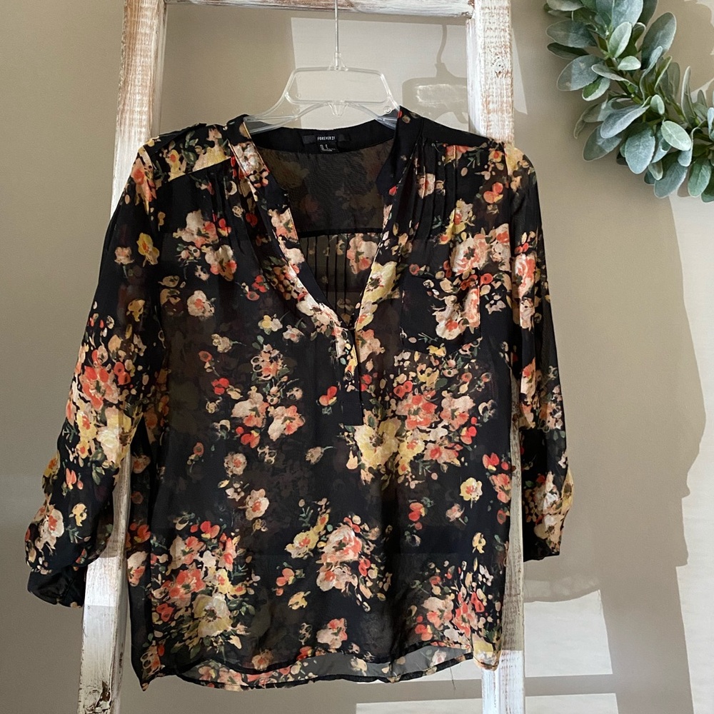 2/$15 Forever 21 Floral 3/4 Sleeved Top